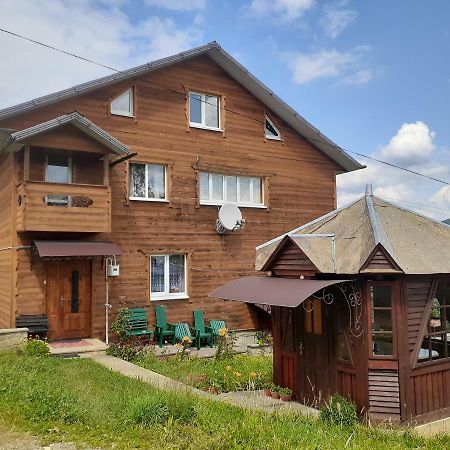 Hotel Kатруся Jaremče Exteriér fotografie