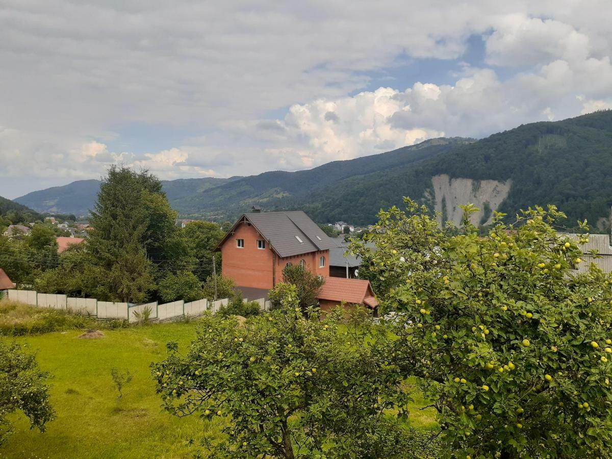 Hotel Kатруся Jaremče Exteriér fotografie
